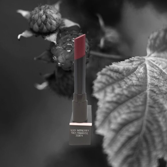 Very Raspberry Supreme Hydrating Lipstick - Mary Kay - Picture 3 of 6